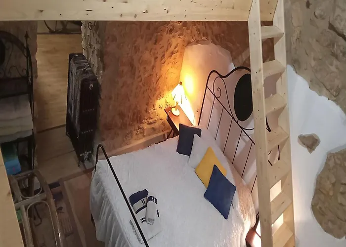 Сasa de vacaciones In Catalonia Near Cala Pedrosa *